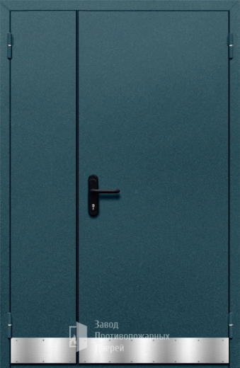 Фото двери «Полуторная с отбойником №33» в Подольску